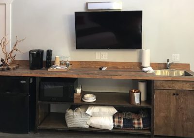 Escalante Yurts Elm Yurt tv