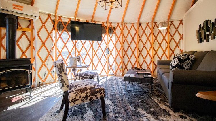 Escalante-Yurts-Luxury-Yurts-Cottonwood-Main-Area Cottonwood+living room